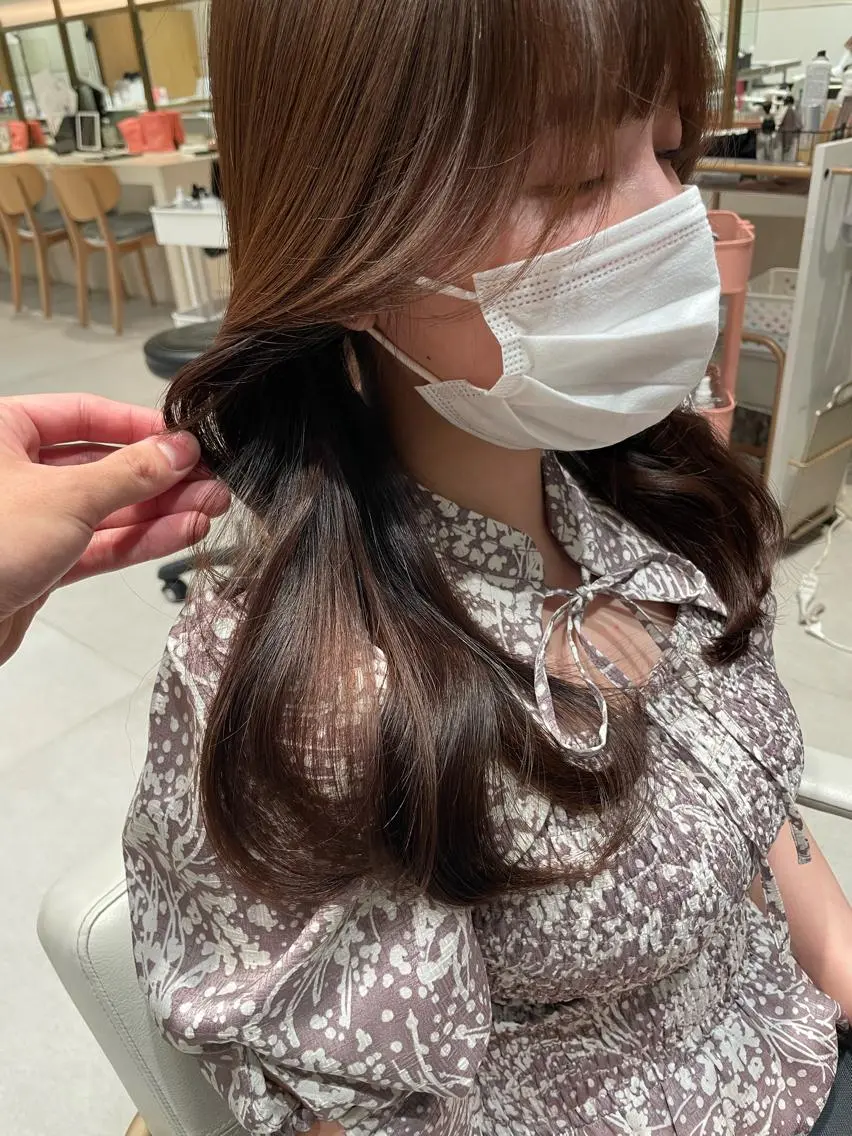 ロング レイヤーカット/透明 感カラー🐬永井瑠栞のヘアスタイル
