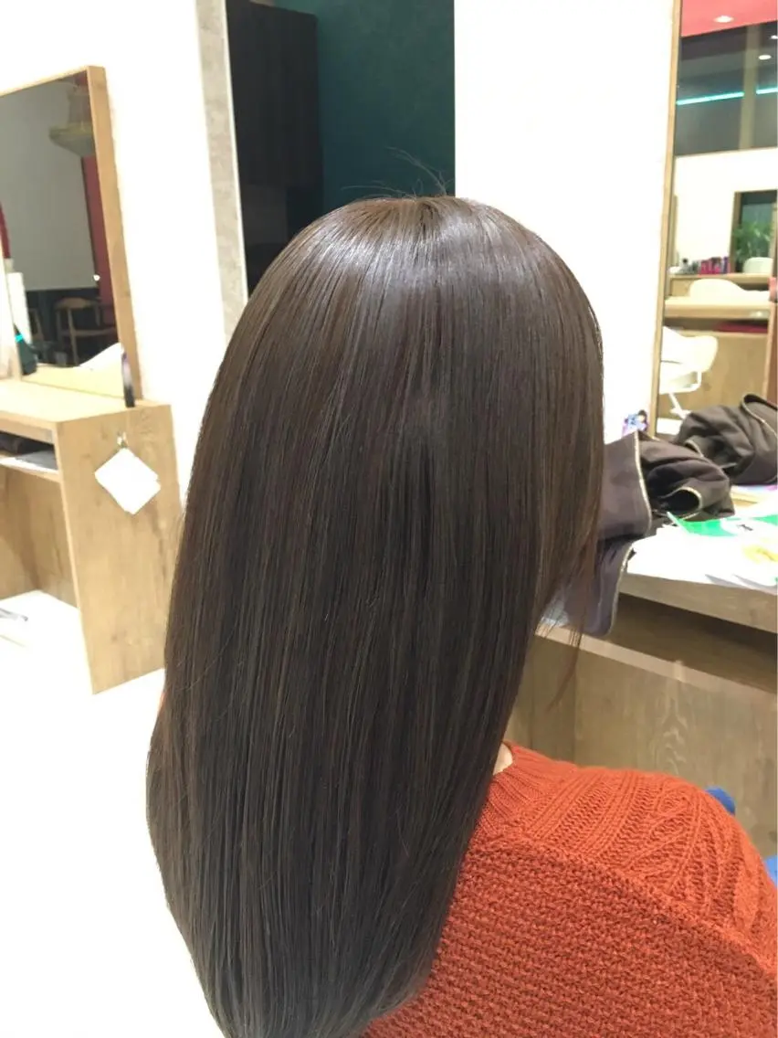 カラー アッシュ ブリーチ 透明感カラー ハイライトカラー ミント 香取 康平のヘアスタイル