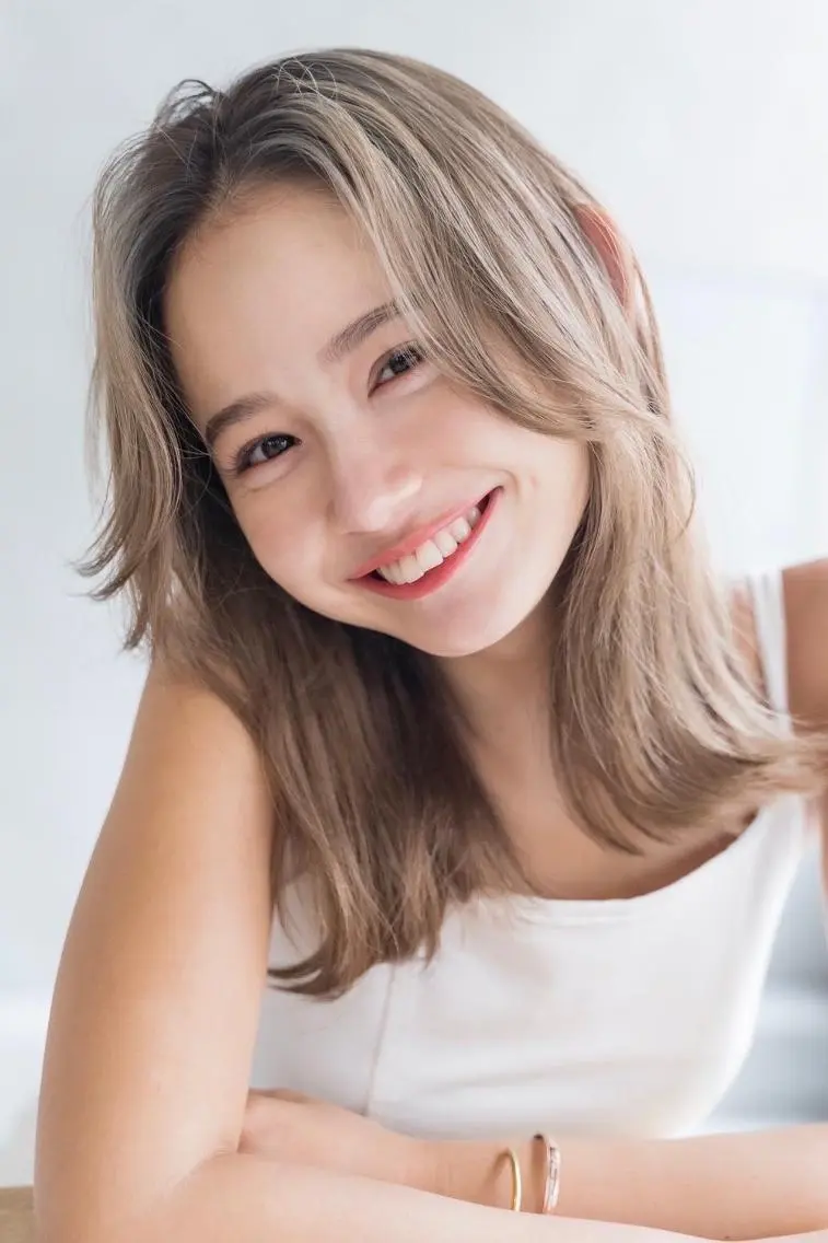 ミディアム カット ヘアカラー トリートメント 🎊LUK🎊_公 式_🩵髪質改善🩵のヘアスタイル
