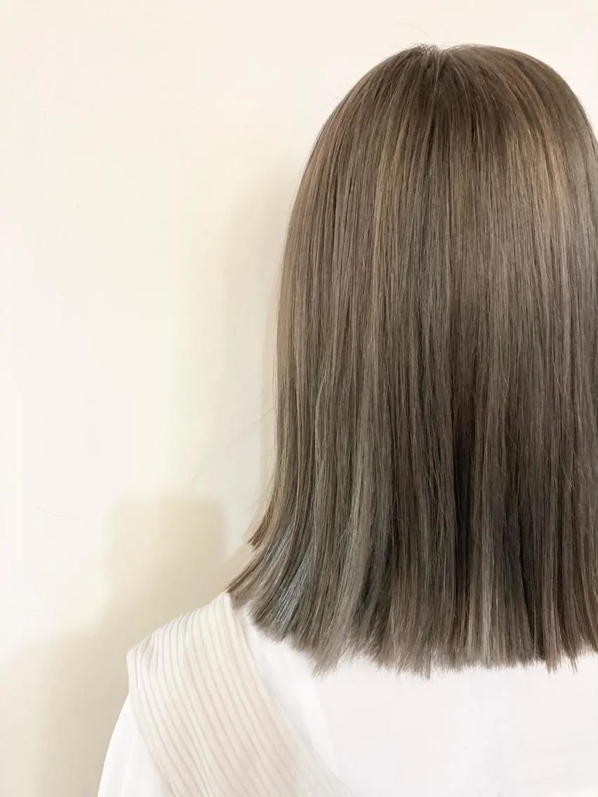 セミロング カラー ハイトーンカラー ペッツ本店 スタイリスト増田ゆきのヘアスタイル
