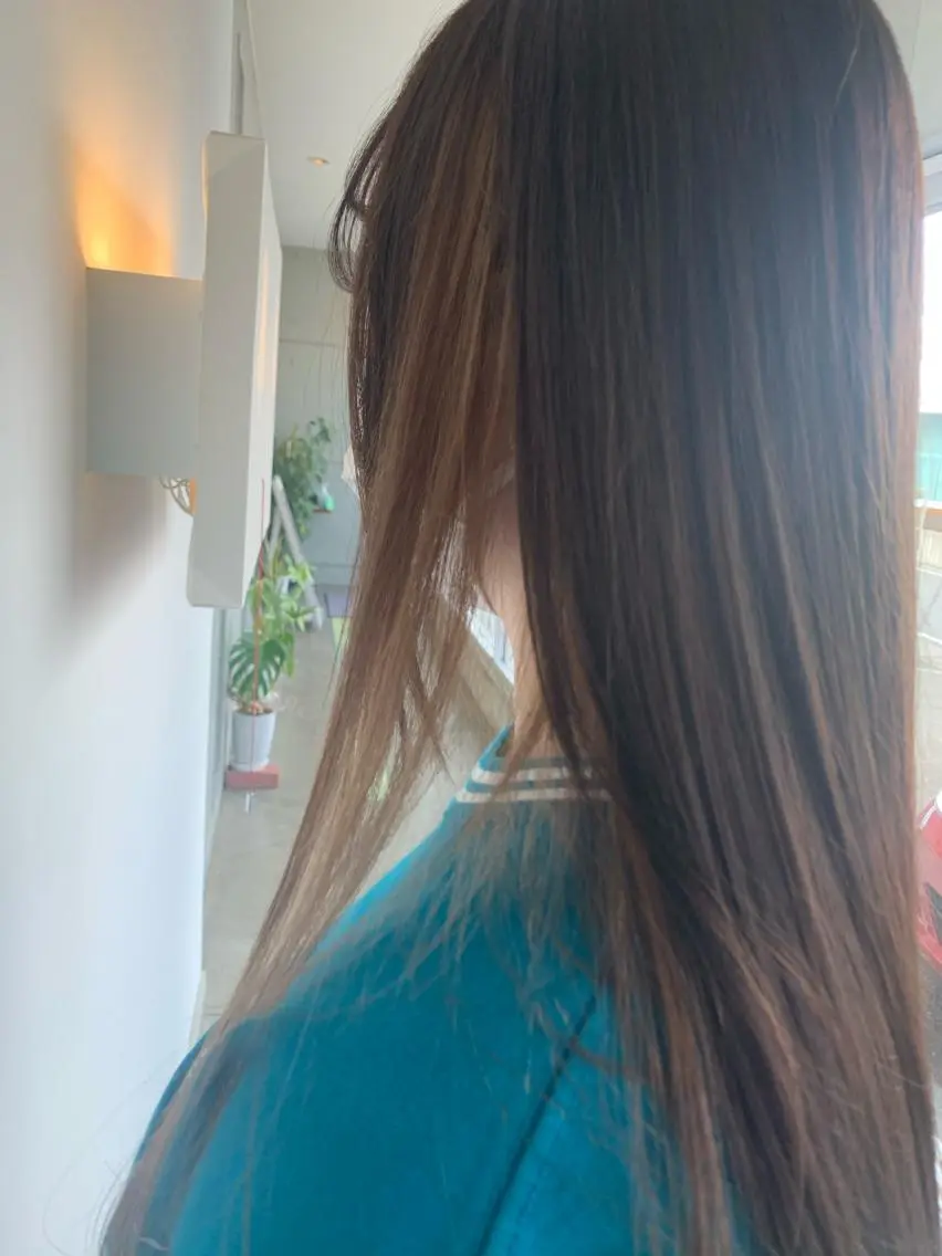 ロング おせ ちさとのヘアスタイル