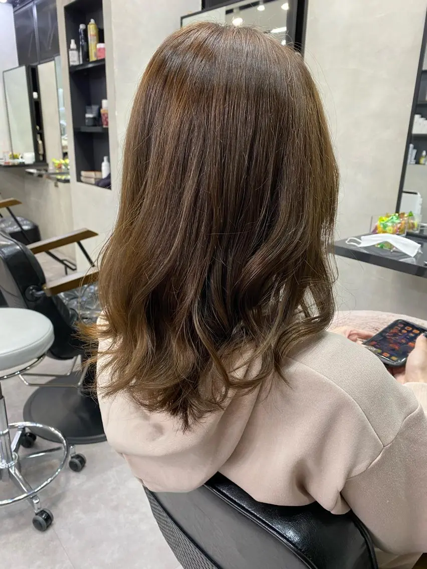 セミロング カラー ヘアアレンジ FAAM Tsuneのヘアスタイル