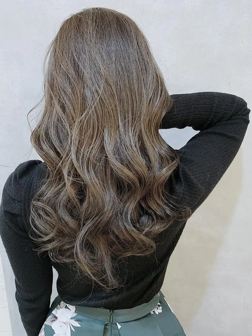 セミロング カラー MOU namba ムウナンバのヘアスタイル