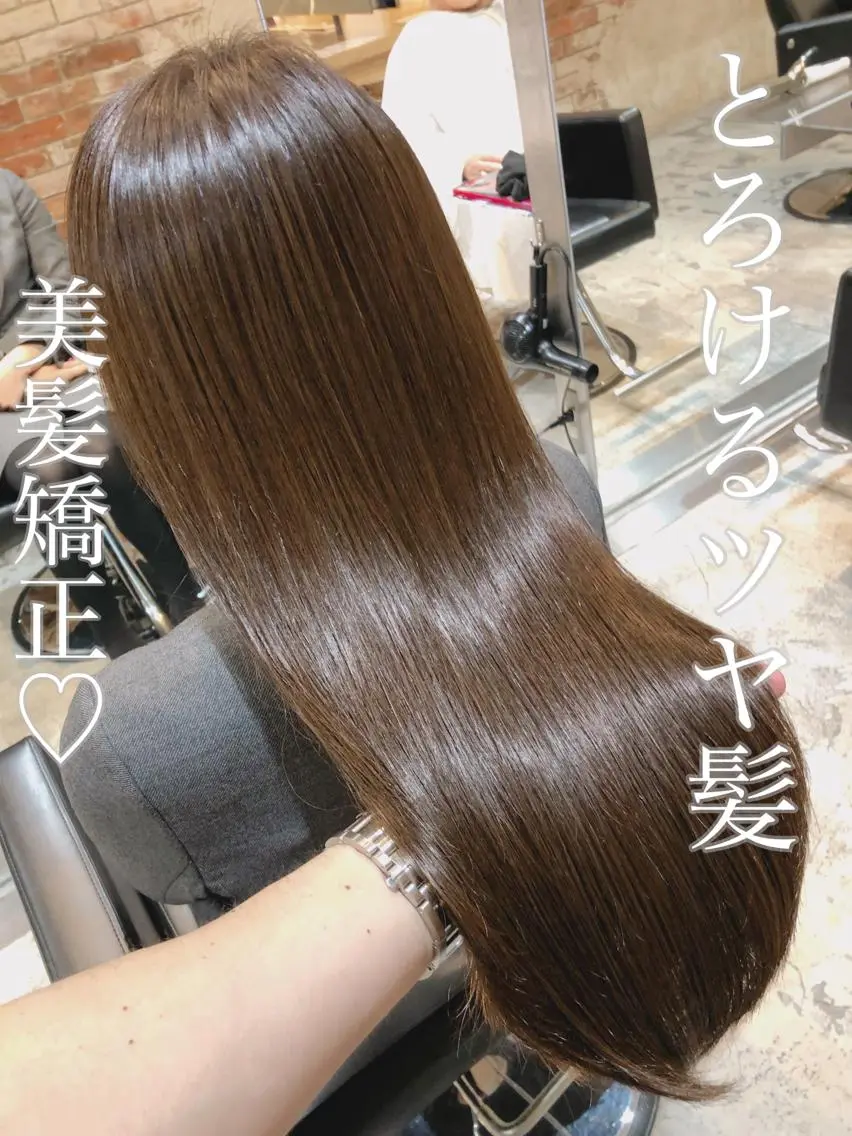 ロング カット ヘアカラー 縮毛矯正 トリートメント 山本翔一郎 韓国顔周りレイヤーのヘアスタイル