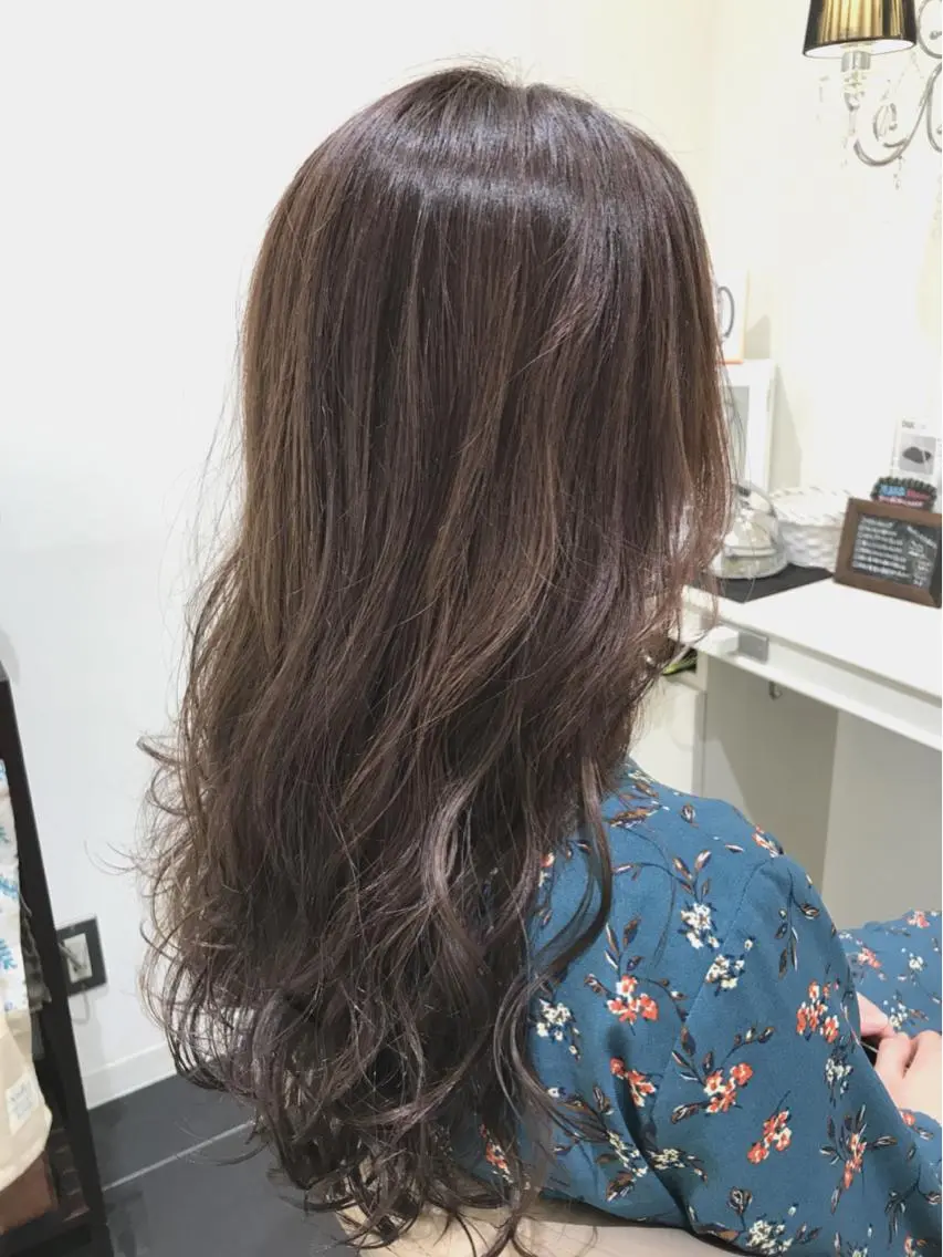 セミロング カラー ブリーチ ハイライトカラー イルミナカラー ミント ブリーチなしカラー 山崎俊輔/髪質改善 /バレイヤージュのヘアスタイル
