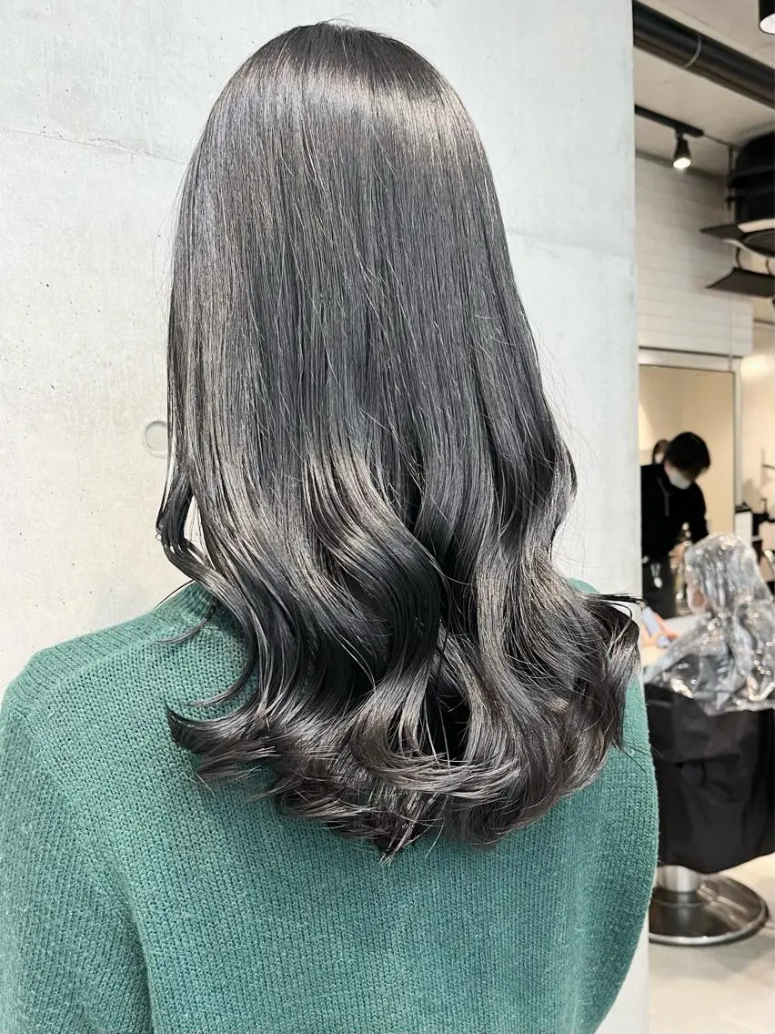 ミディアム カラー パーマ ヘアアレンジ カット ヘアカラー トリートメント 透明感/オリーブ/ グレージュ/YUKAのヘアスタイル