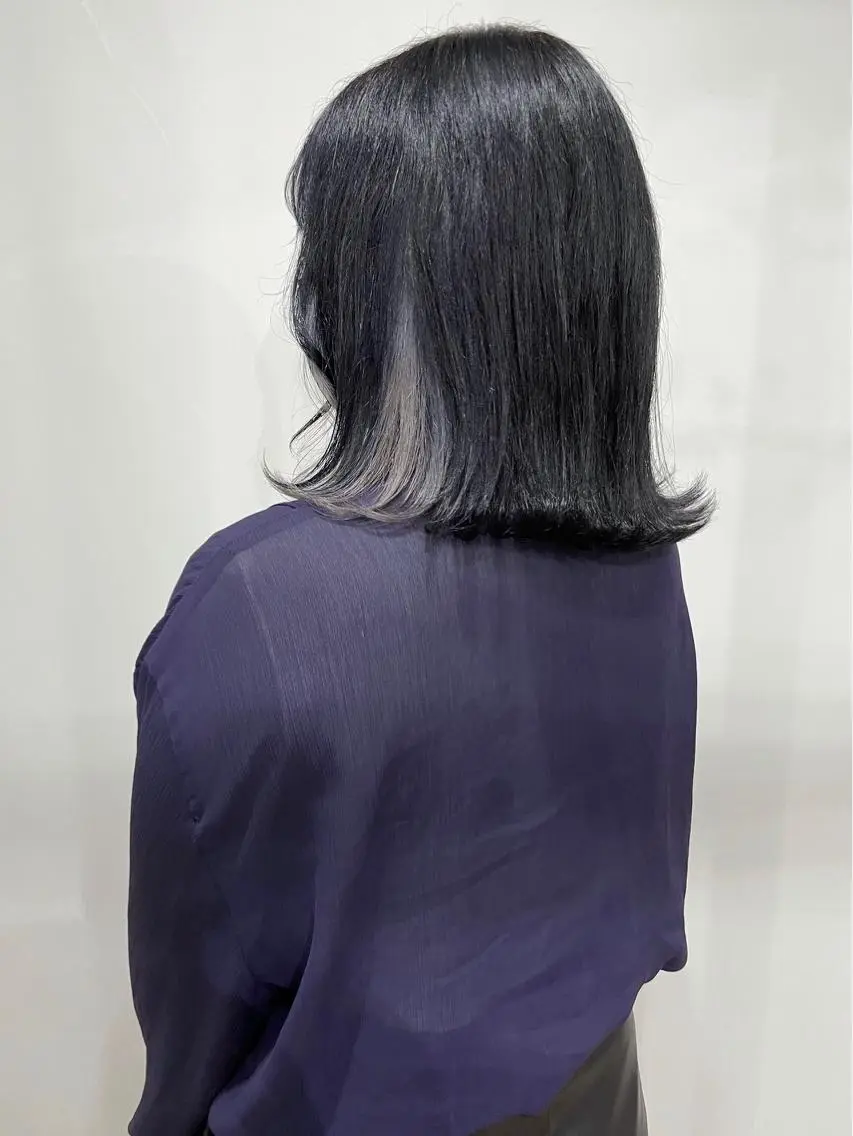 カラー white.梅田 デザインカラー🦄のヘアスタイル