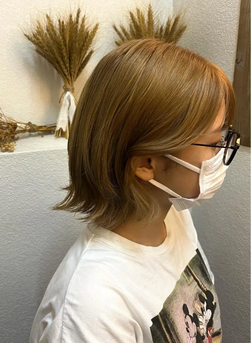 カラー ベージュカラー 透明感カラー cana 札幌レイヤースタイルのヘアスタイル