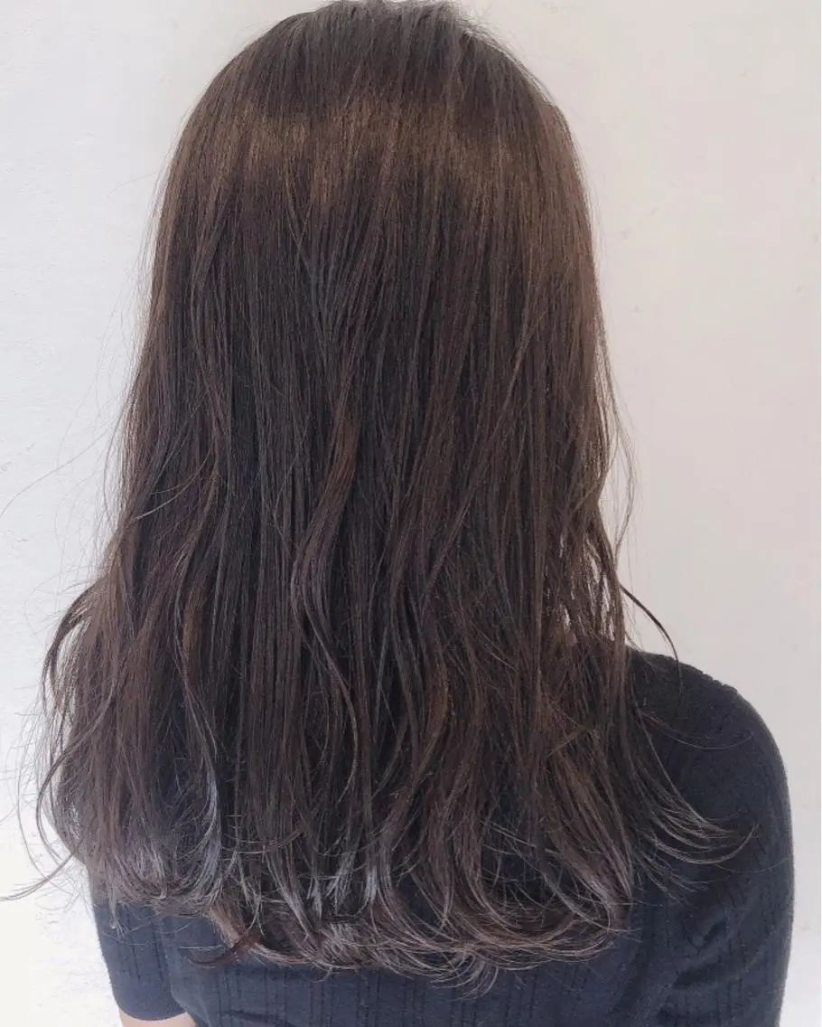 ロング カラー 伊藤 さやかのヘアスタイル