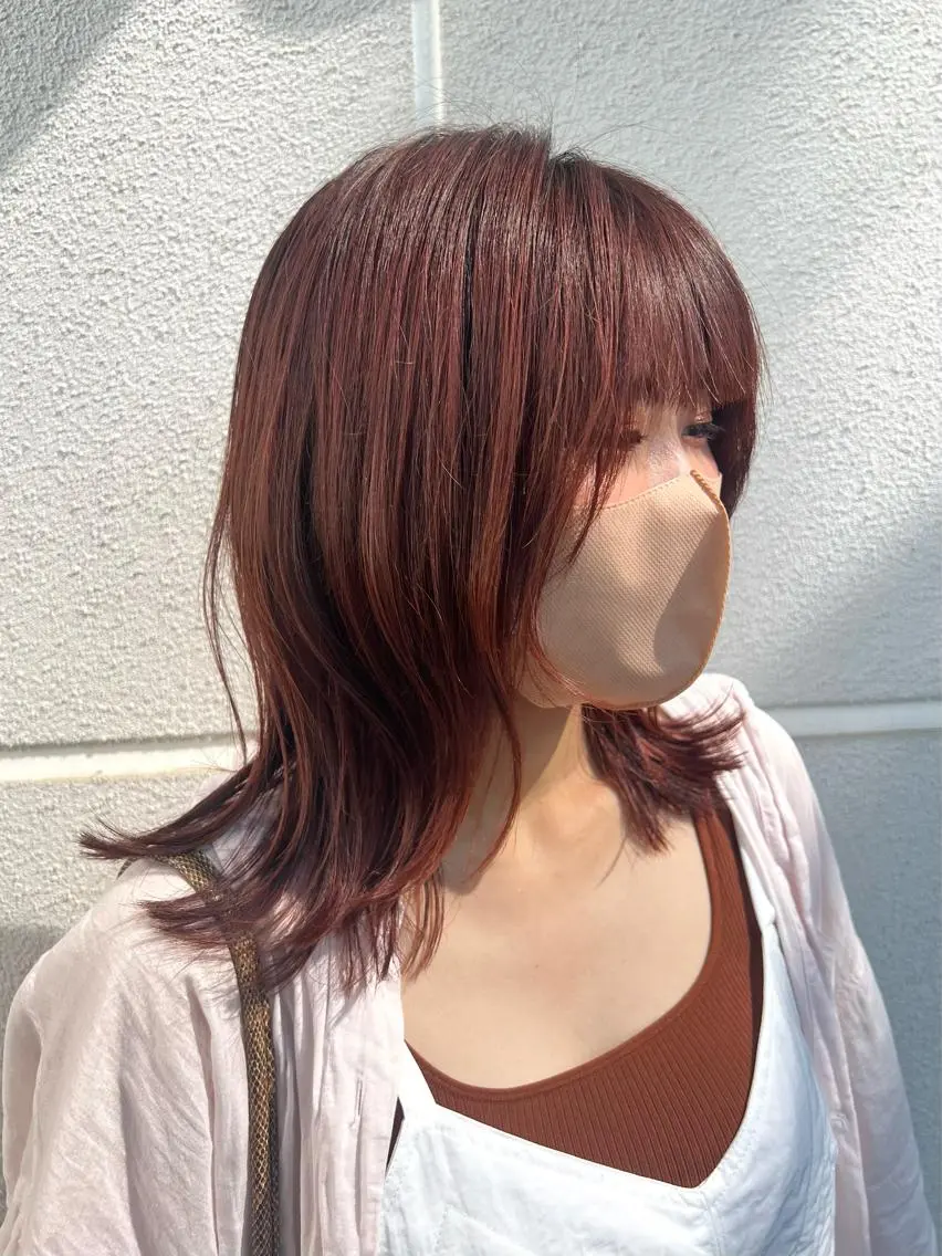 ミディアム カラー 松坂 真衣のヘアスタイル
