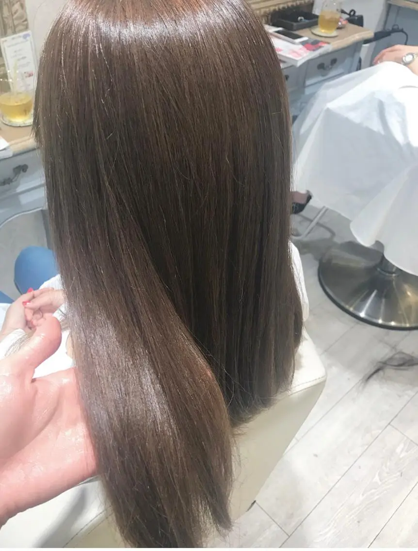 ロング カラー アッシュ ブリーチ color coutureのヘアスタイル