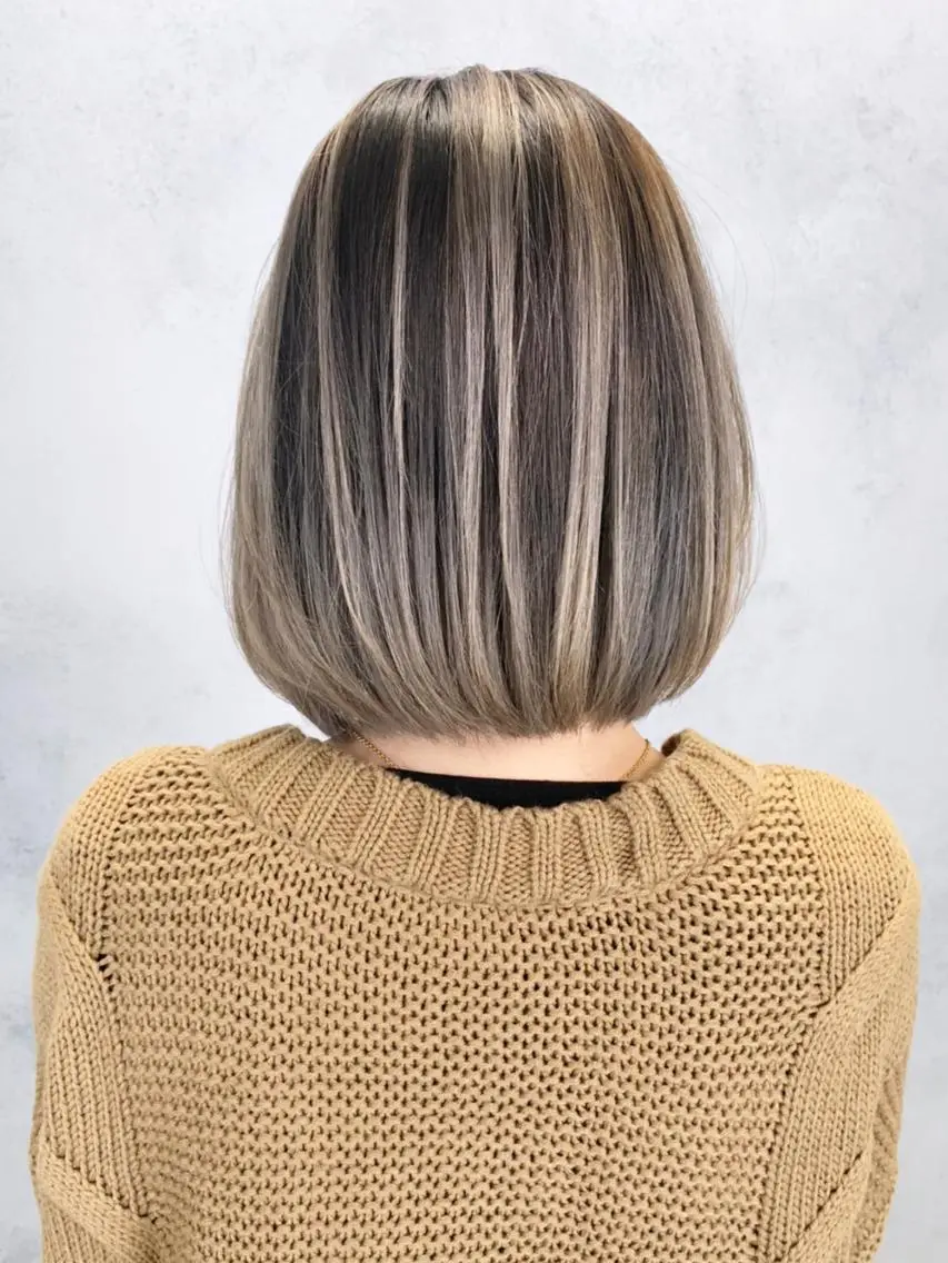 ミディアム カラー ハイライトカラー ボブ ハイライト カット ヘアカラー トリートメント ITbyALBUM 下北沢店のヘアスタイル