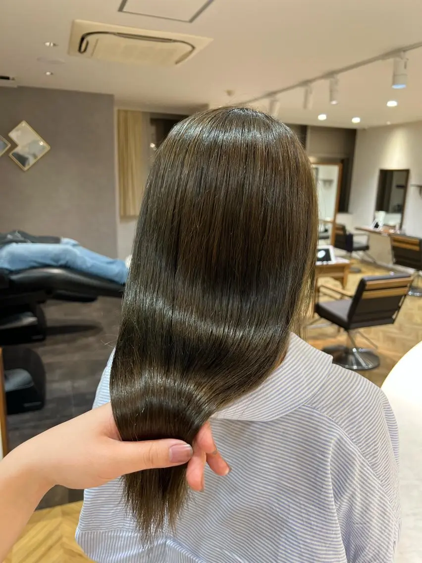 セミロング カラー カット ヘアカラー トリートメント ARIA💎縮毛矯正 ブリーチ💎複雑履歴のヘアスタイル