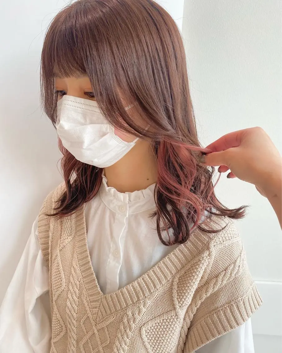 セミロング カラー ウルフカット ハッシュカット/七海のヘアスタイル