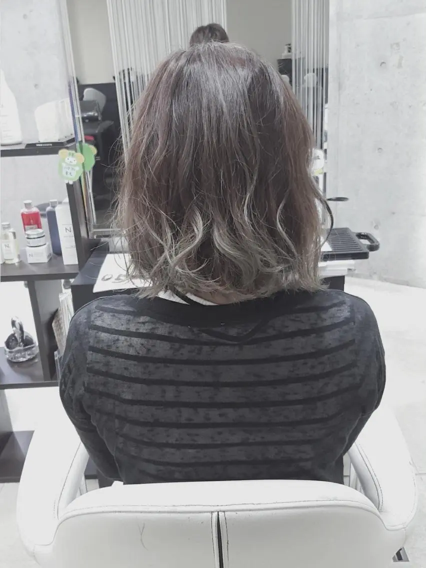 ショート アッシュ アッシュグレー 髪質改善×レイヤー 高嶋のヘアスタイル