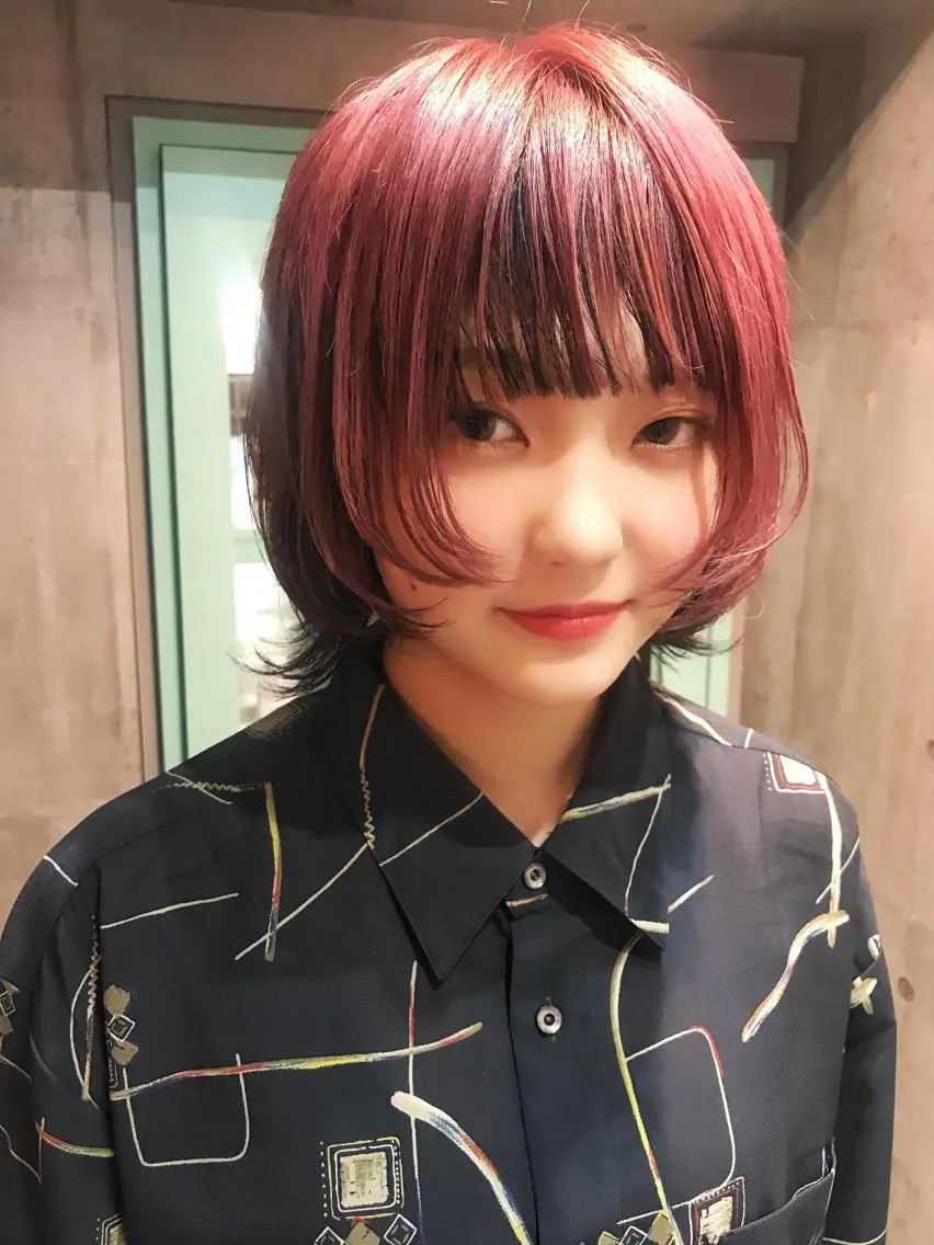 ミディアム カラー ウルフカット カット ヘアカラー ホワイト&レイヤーカ ットエクステ長畠俊輔のヘアスタイル