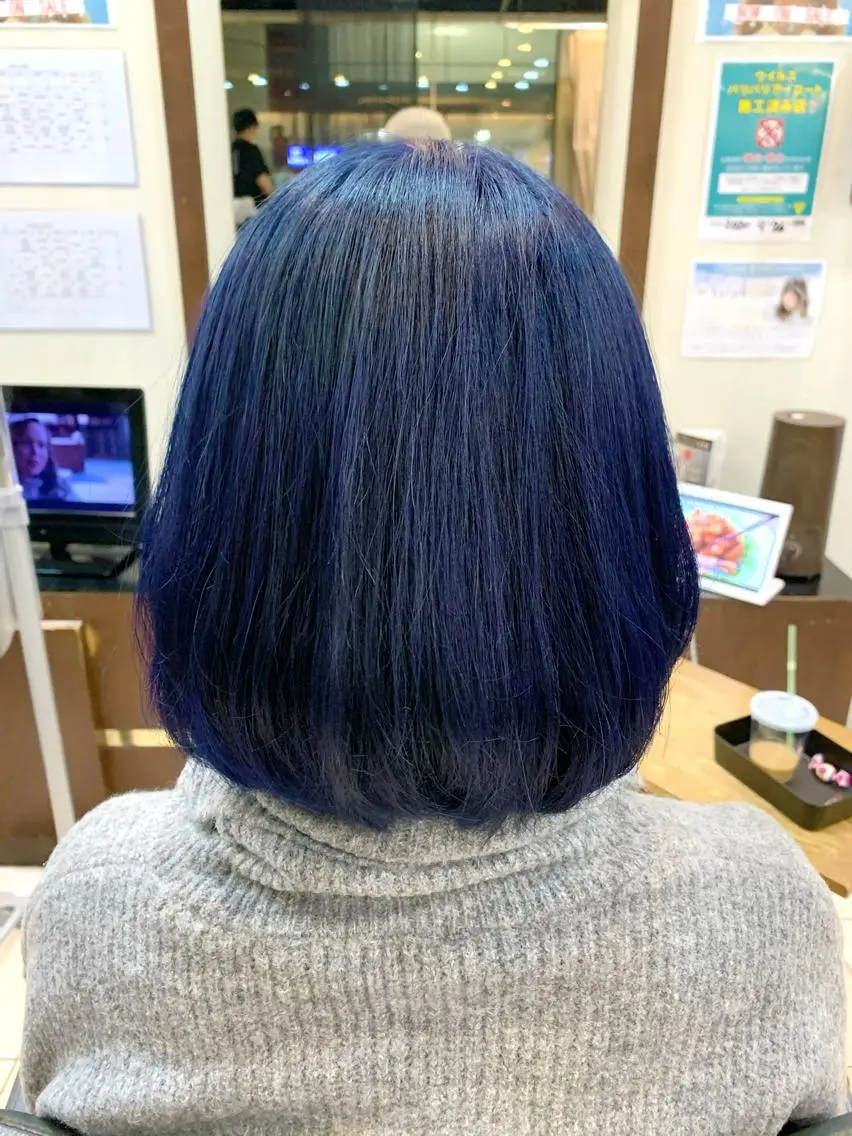 ミディアム カラー ネイビーカラー トリートメント Zina天王寺 CHIAKIのヘアスタイル