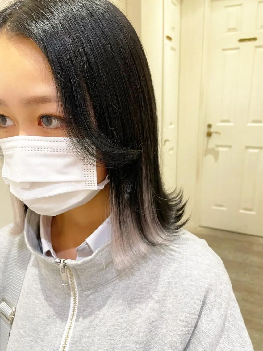 ミディアム カラー 黒髪 ブルーカラー ブルーブラック シルバー エクステ シールエクステ横浜 🐏☁️miminaのヘアスタイル