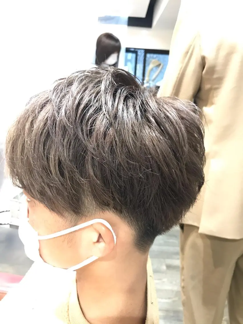 ショート カラー メンズ グレージュ ミルクティーグレージュ 限定クーポン 💕大量更新ブリーチのヘアスタイル