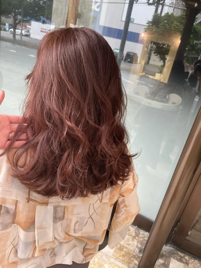 ミディアム andKおもろまち店 艶ダブルカラー✨のヘアスタイル
