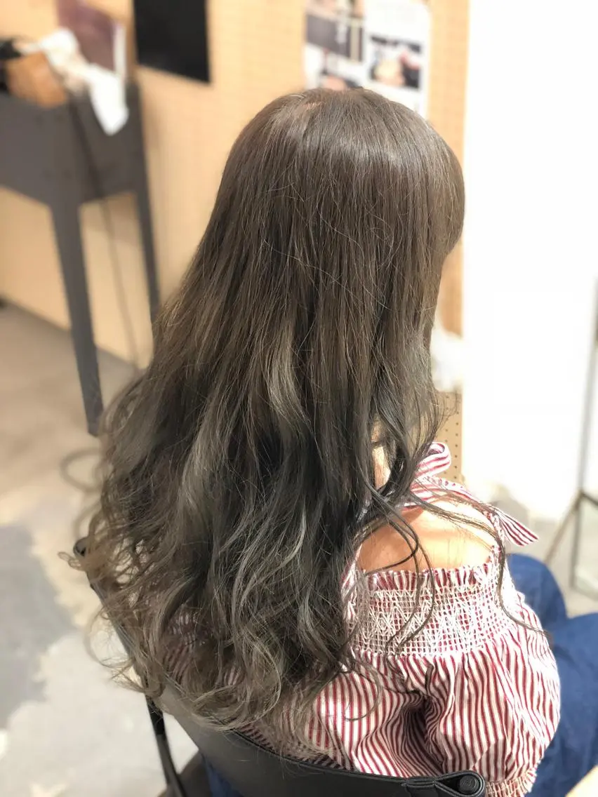 ロング カラー ブリーチ ケアブリーチ carre hair 店長 中園 武士のヘアスタイル