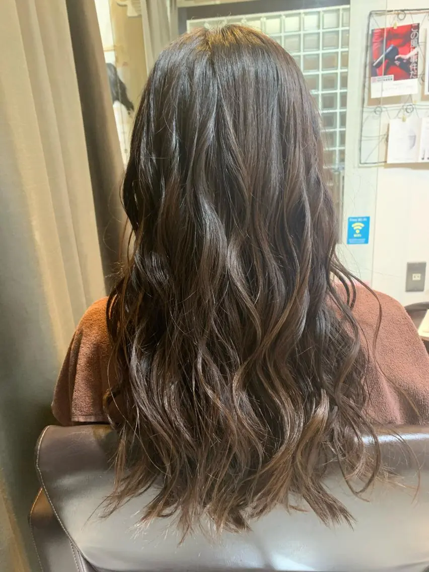 ロング ヘッドスパニスト YUZURIのヘアスタイル