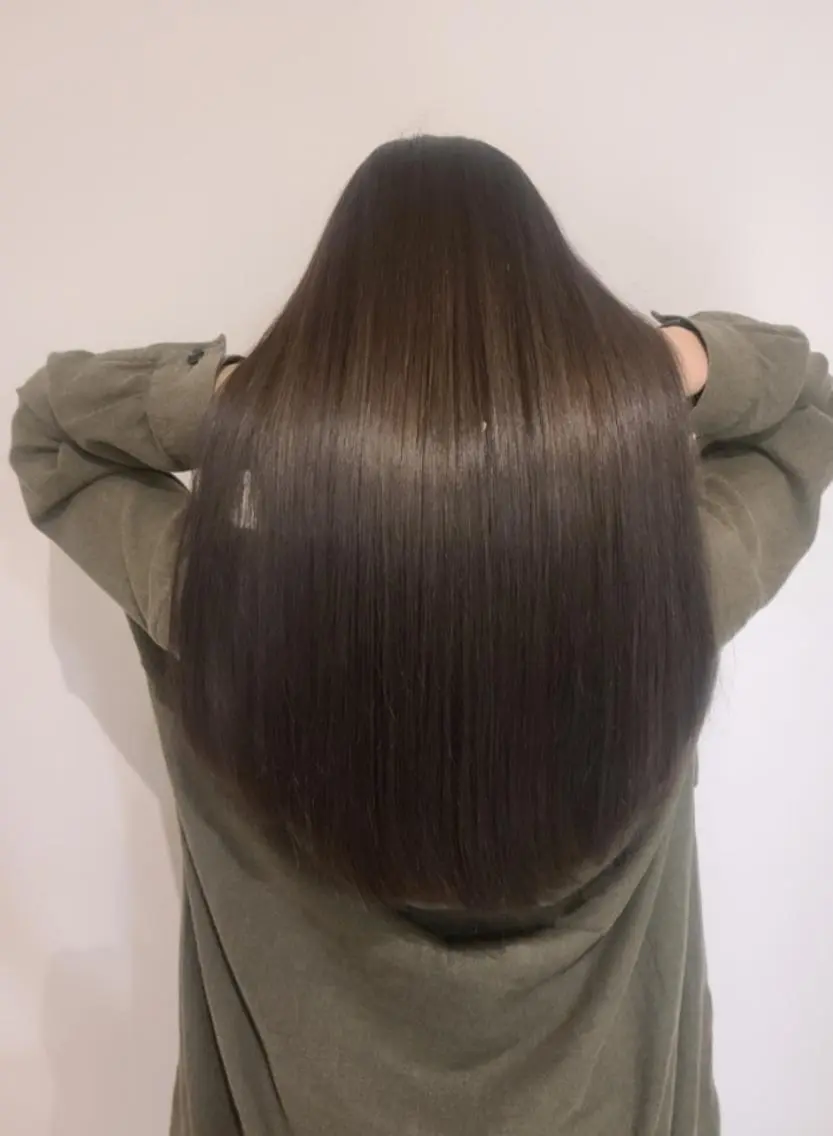 ロング カラー イルミナカラー トリートメント 赤松 摩美のヘアスタイル