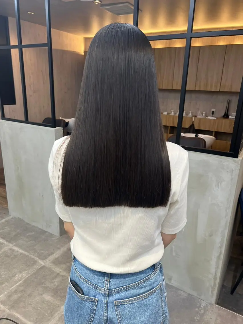 ミディアム カラー パーマ ヘアアレンジ ミディアムパーマ アディクシーカラー ベージュカラー ブリーチ ケアカラー カット トリートメント ヘッドスパ ヘアケア特化型サロン newi 梅田のヘアスタイル