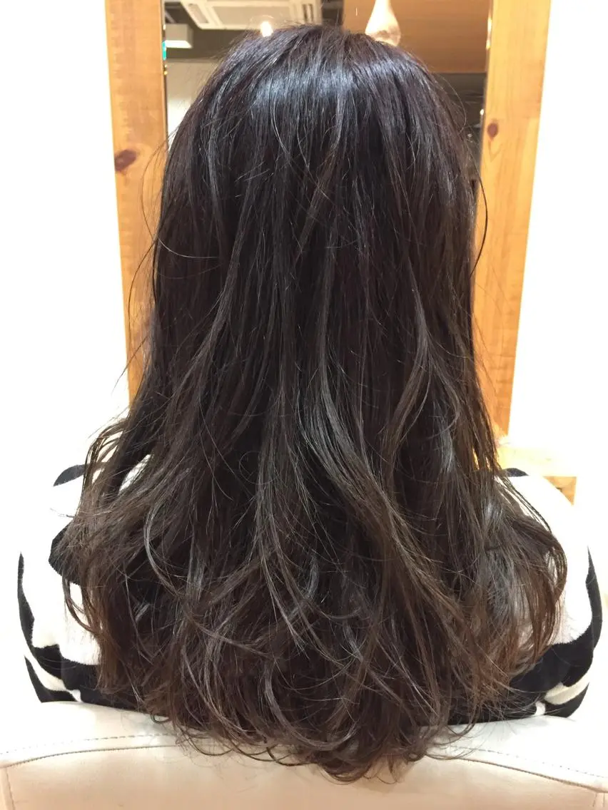 ロング カラー グラデーションカラー パープルカラー 杉本 らなのヘアスタイル