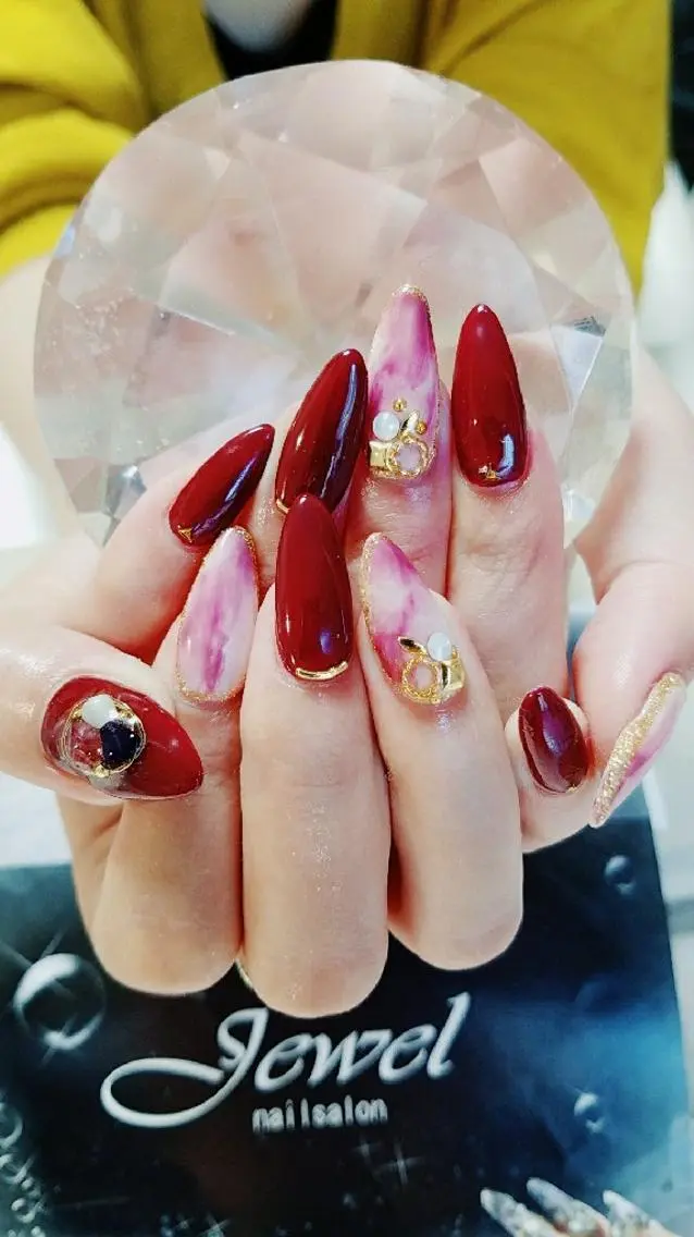 ネイル ＪＥＷＥＬ ＮＡＩＬのネイルデザイン