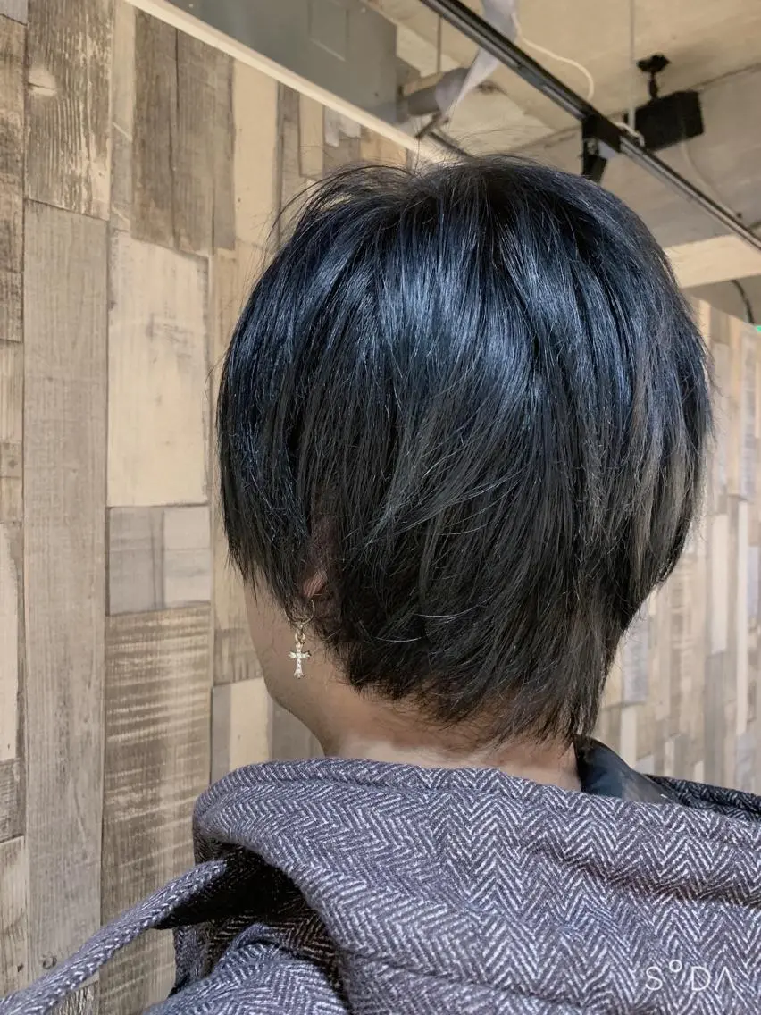 ショート カラー メンズ ブルーカラー ブルーグレー 韓国🇰🇷 ✂︎hair 内田愛のヘアスタイル