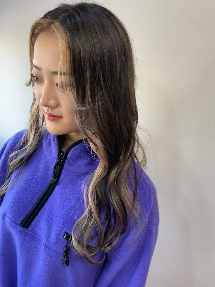 ロング カラー ミストバング  フェイスフレーミング 伊藤 友香のヘアスタイル