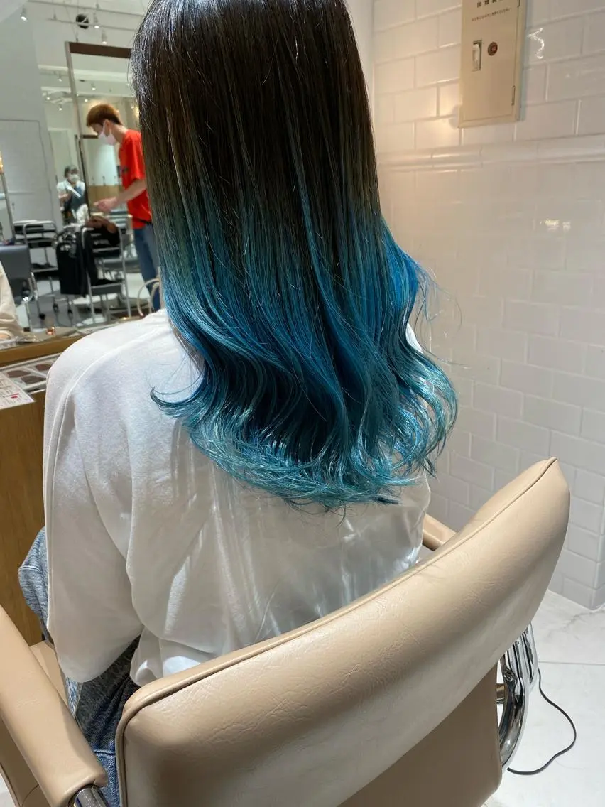 セミロング カラー ブリーチ ブルーカラー 透明感カラー デザインカラー グラデーションカラー カット ヘアカラー ボブ/ハイトーン 福生Radix 下田のヘアスタイル