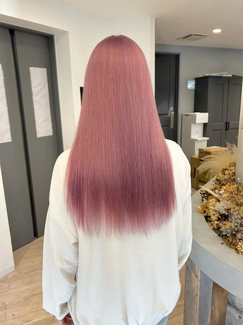 ロング カラー ピンクカラー ハイトーン特化サロン 🍑momo🍑のヘアスタイル