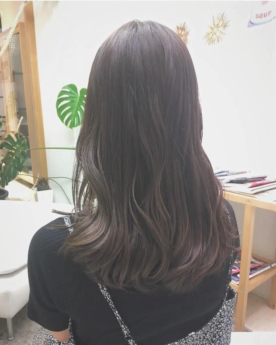 ロング カラー ヘアカラー トリートメント 安永 涼のヘアスタイル