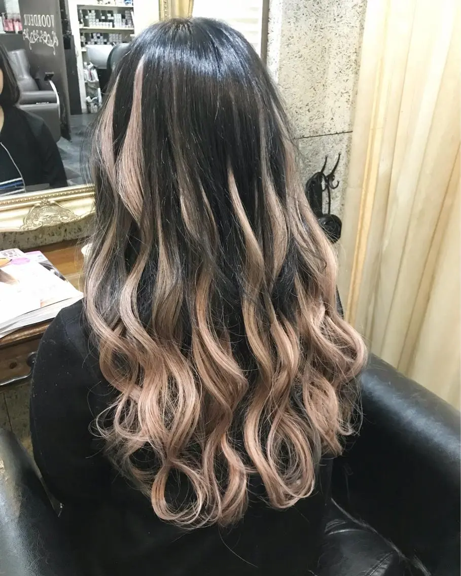 ロング シールエクステ エクステ Tsuyoki .のヘアスタイル