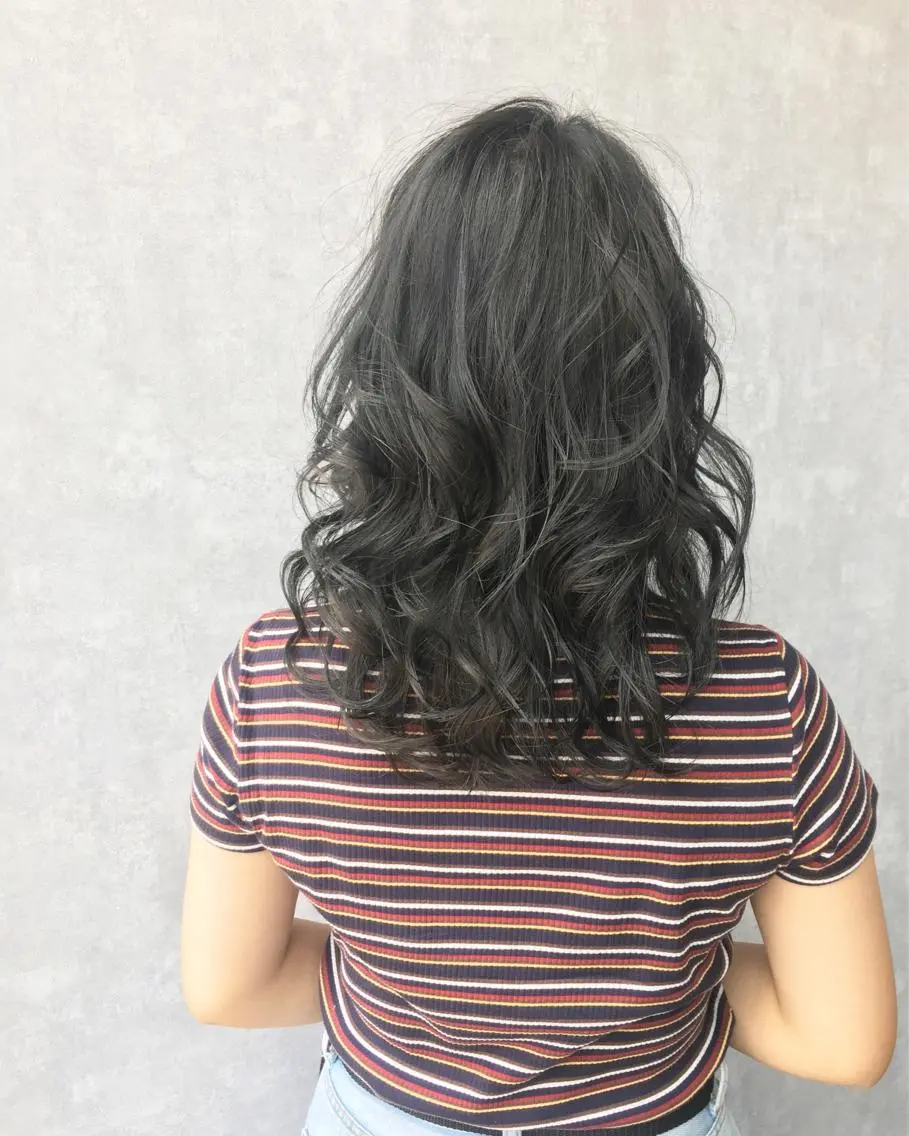 セミロング カラー ブルーカラー ブルージュ レイヤーカット BLend 渋谷のヘアスタイル