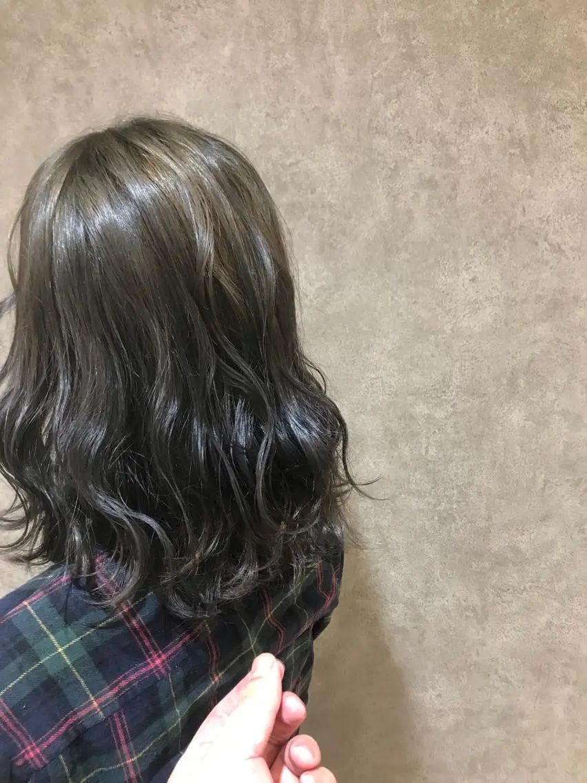 ミディアム カラー ベージュカラー ショート／透明感 カラー加治竜汰💡のヘアスタイル