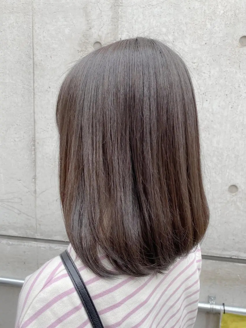 セミロング カラー アッシュ オリーブアッシュ 【透明感、艶髪】西村 有司のヘアスタイル