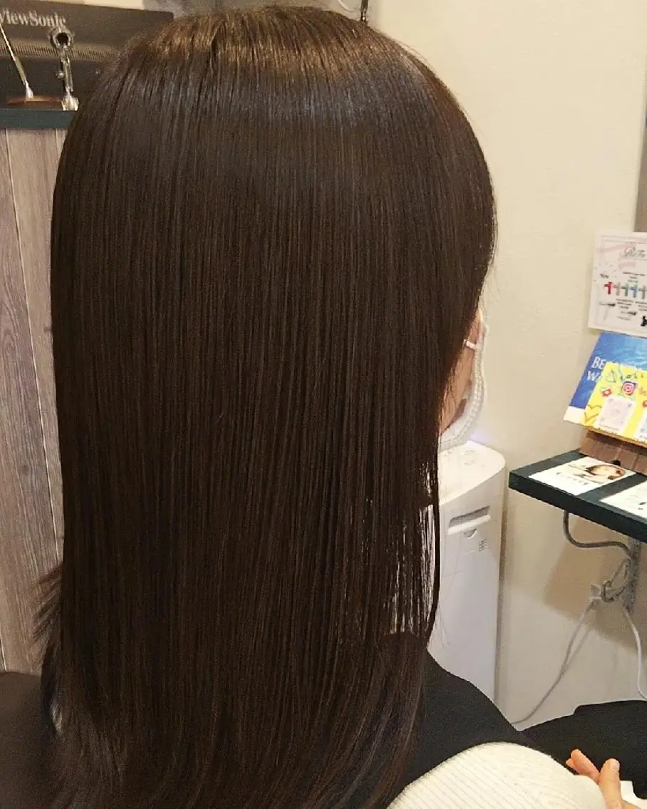 セミロング カット 縮毛矯正 fumi フミのヘアスタイル