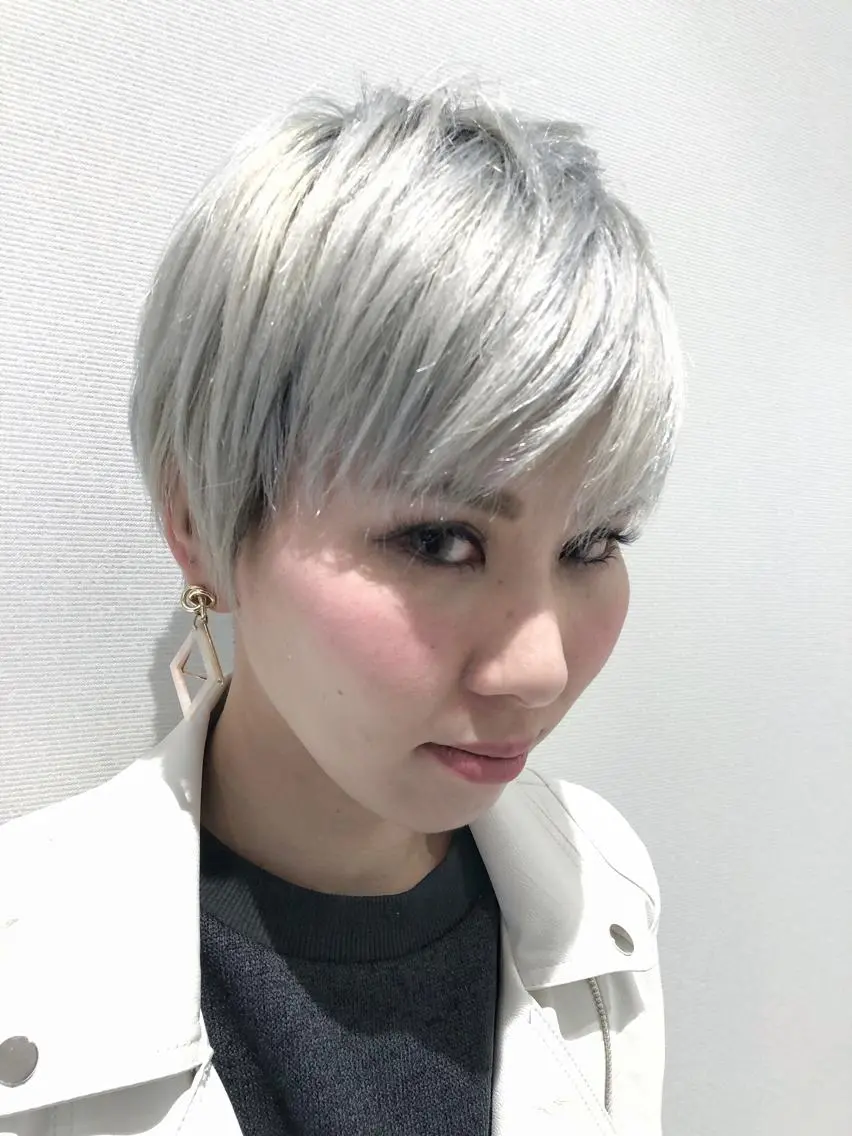 ショート カラー グレージュ トリートメント 【髮質改善特化】 lic吉祥寺のヘアスタイル