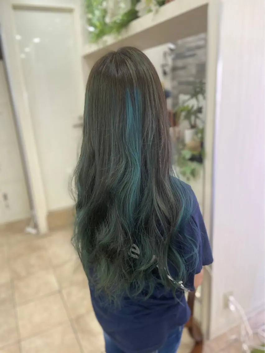 ロング ヘアカラー 🐥こ ま🐥のヘアスタイル