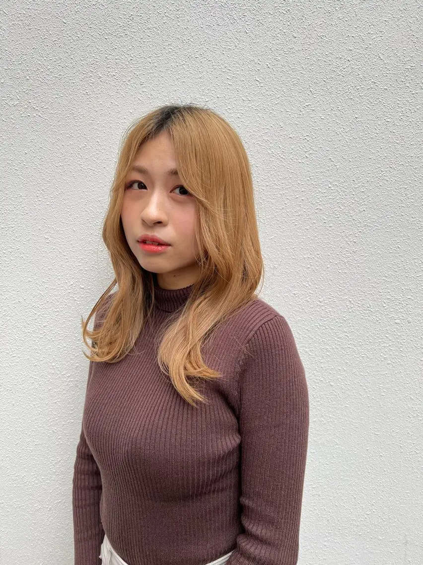 ロング カラー ハイトーンカラー くびれヘア 「sumi」 AMIのヘアスタイル