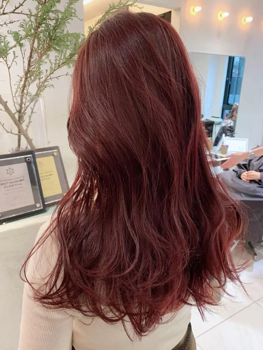 セミロング カラー ブリーチ ブリーチなしカラー チバ タクミのヘアスタイル