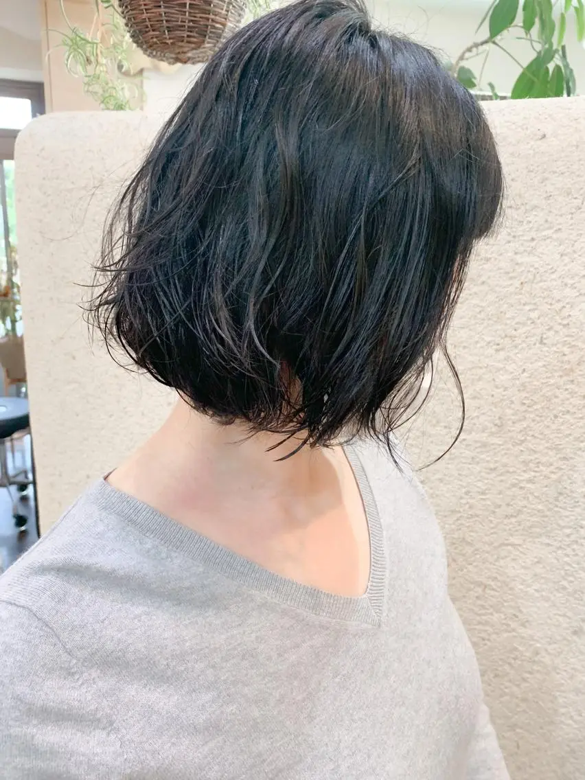 ミディアム カラー 角戸 りおのヘアスタイル