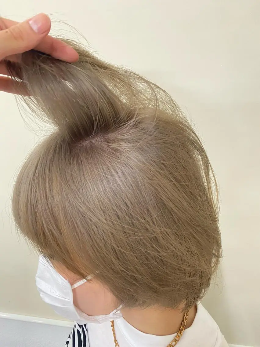 ショート カラー レイヤーウルフ エクステ磯部のヘアスタイル