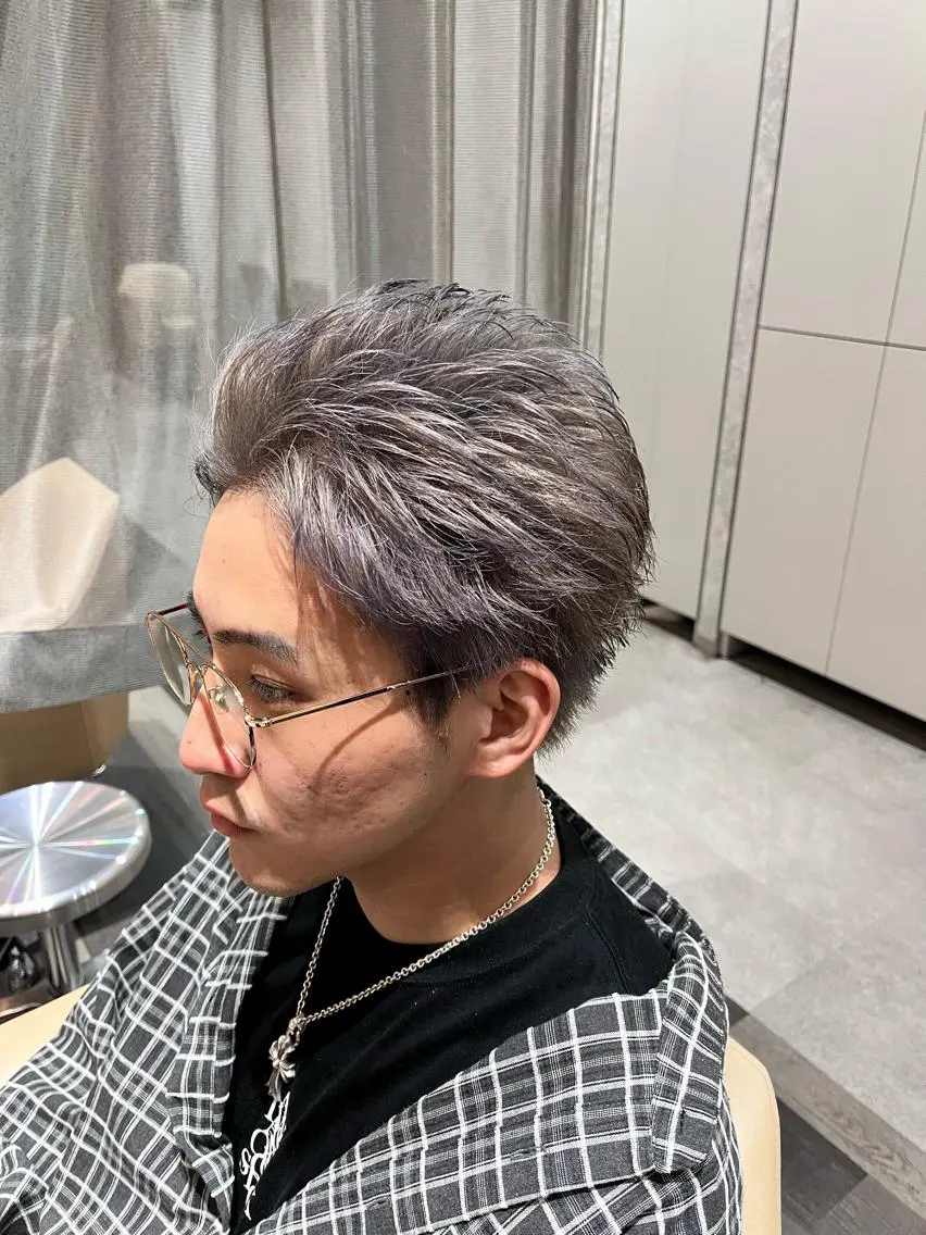 ショート カラー パーマ メンズ スパイキーショート シルバー ショートヘア カット ヘアカラー トリートメント 西林麗雄6月 空きあります!のヘアスタイル