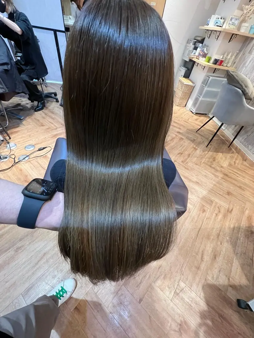 セミロング カラー 髪質改善 トリートメント 韓国🇰🇷レイヤー 映える顔周り🩷のヘアスタイル