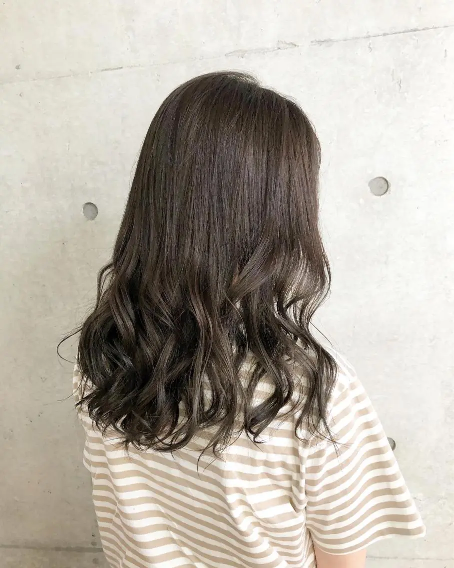 セミロング カラー ヘアカラー nagisa /縮毛矯正のヘアスタイル