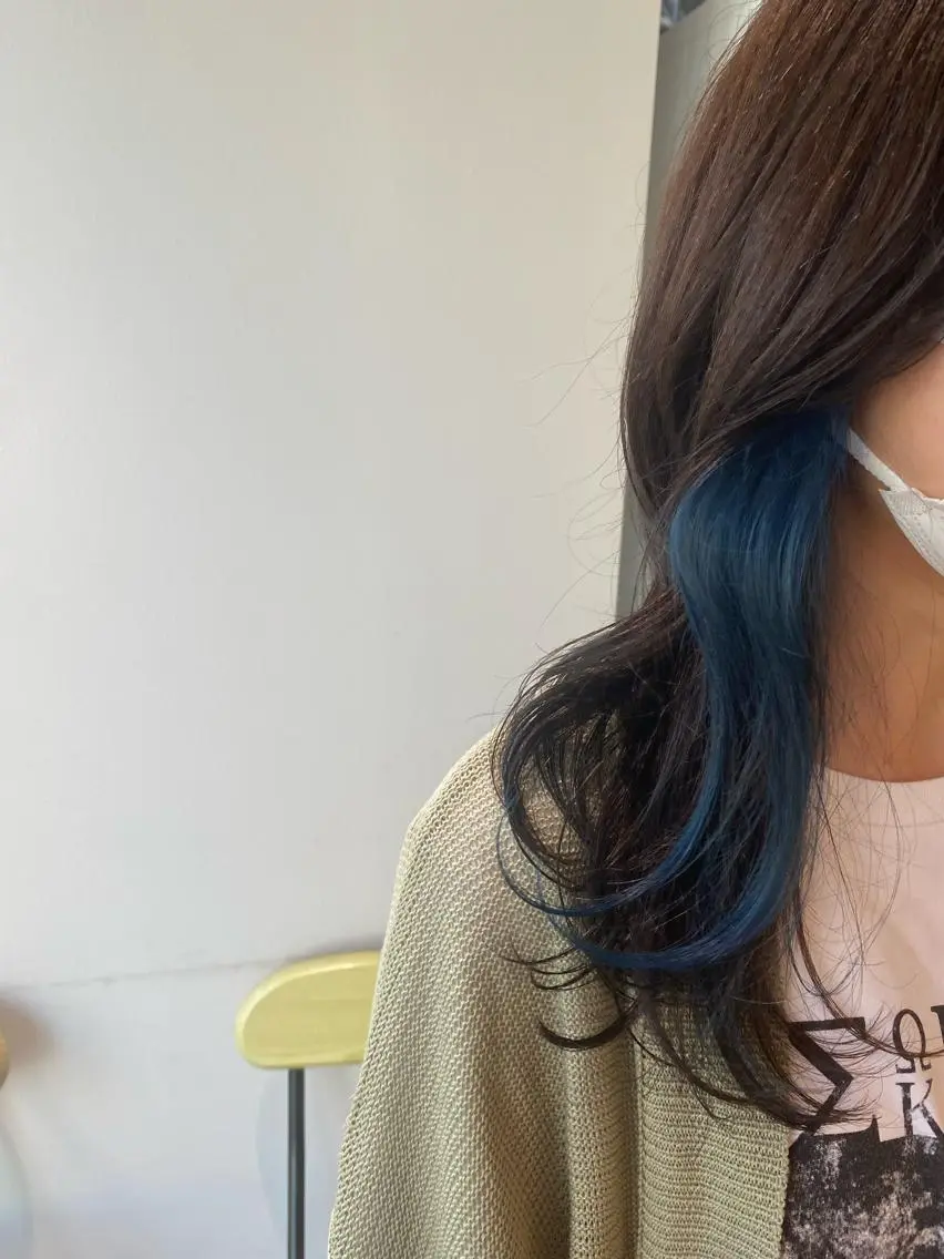 ロング カラー ブルーカラー イヤリングカラー カット ヘアカラー オスズ 🎀´-のヘアスタイル